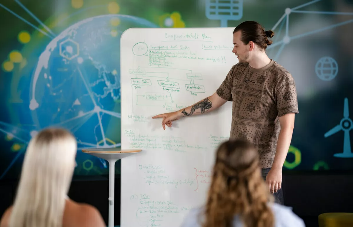 Ausbildung zum Elektroniker/-in für Betriebstechnik (m/w/d) mit Hauptstandort Bergen 2026