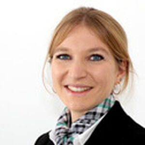 Frau Stefanie Flum