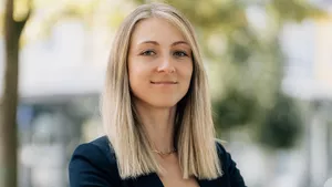 Frau Angelika Rogel