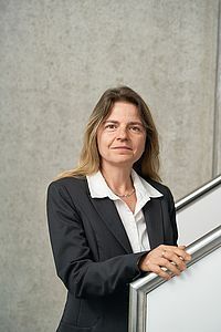 Frau Anja Wenzlaff