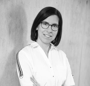 Frau Nadine Specker