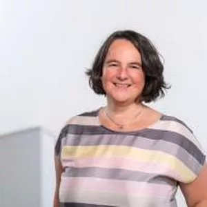 Frau Stephanie Geith
