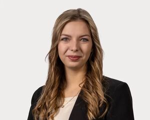 Lilli Holl