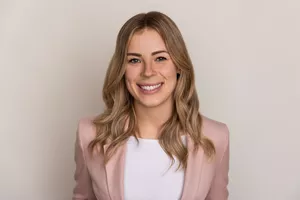 Frau Selina Lotz