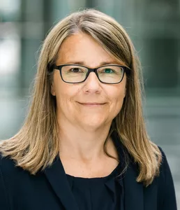 Frau Claudia Pelka