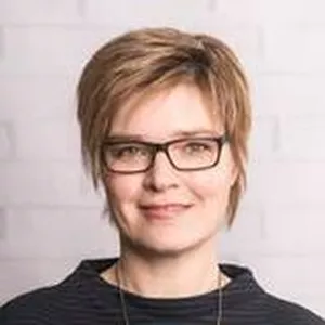 Frau Bettina Schöttker