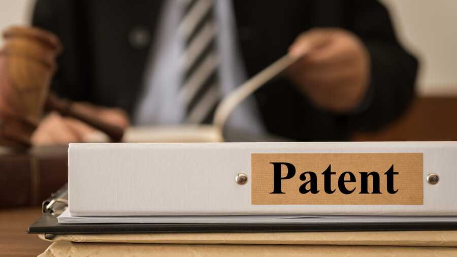 Patent Paralegal bei der Arbeit.