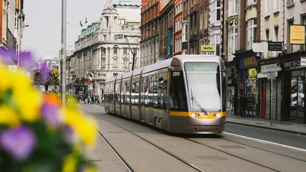 Fachkraft im Fahrbetrieb