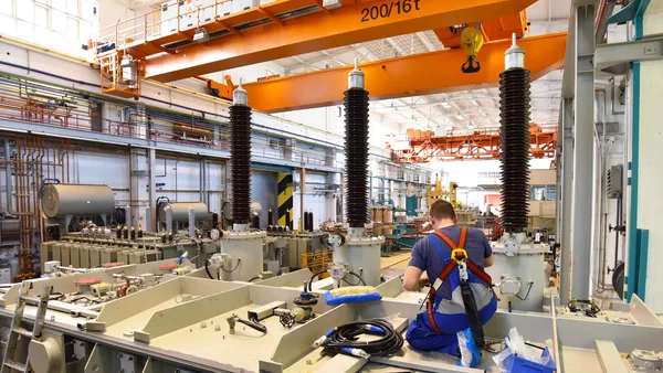 Industriemechaniker / Industriemechanikerin