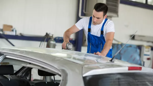 Lackierassistent / Lackierassistentin EBA