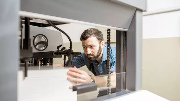 Papiertechnologe / Papiertechnologin