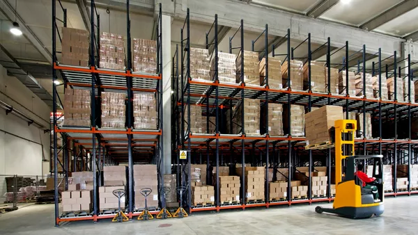 Fachkraft für Lagerlogistik