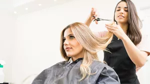 Friseur / Friseurin