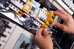 Elektro- und Informationstechnik