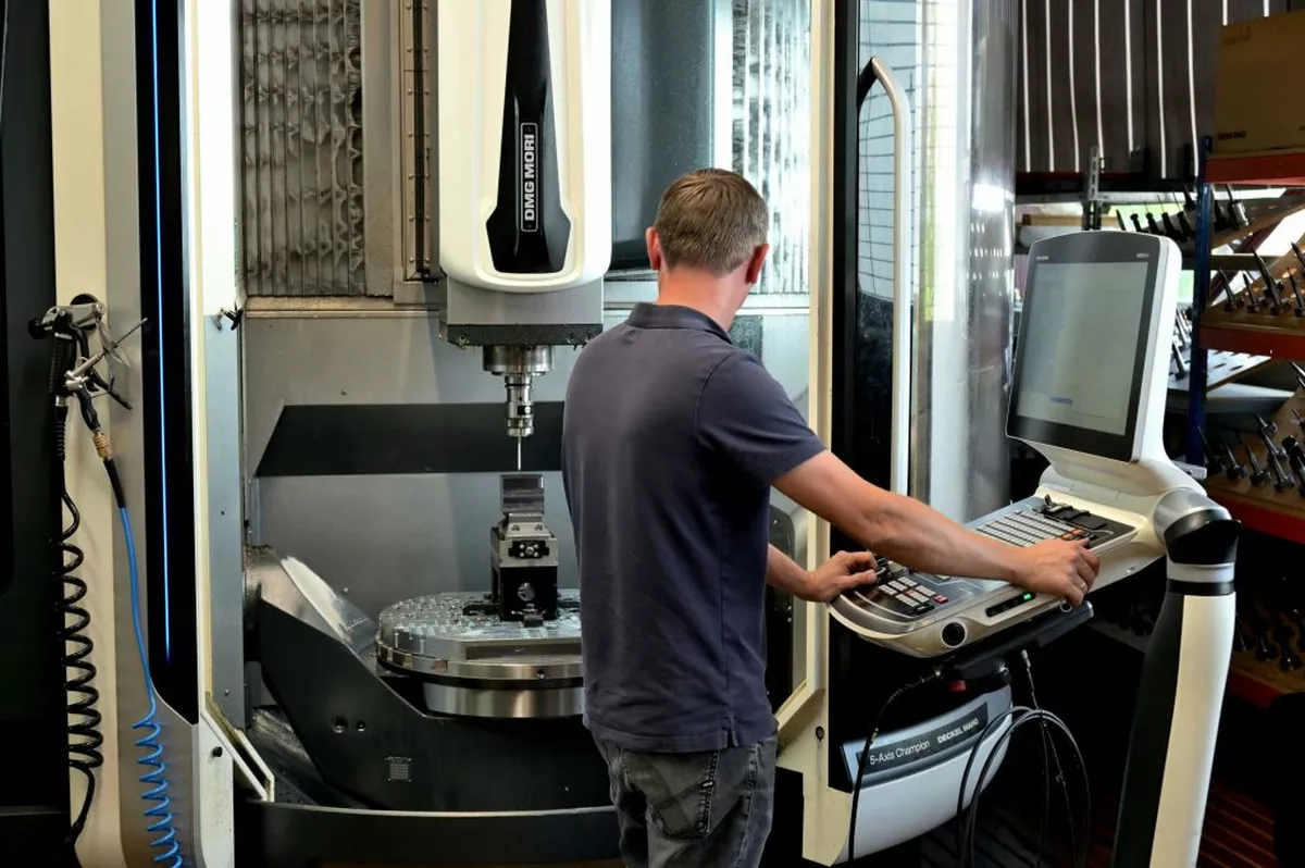 Ausbildung zum Werkzeugmechaniker (m/w/d)
