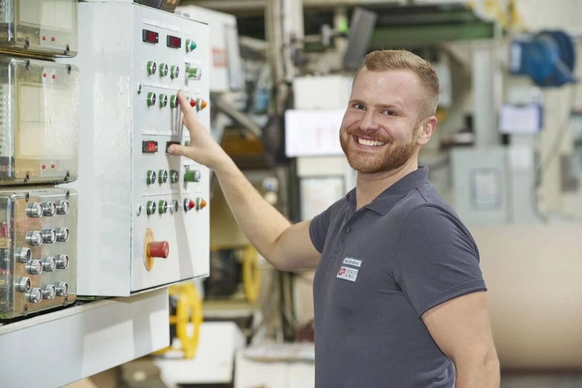 Ich heiße Tobias Gonschorek, ich bin 28 Jahre alt und habe bei GP meine Ausbildung zum Maschinen- und Anlagenführer abgeschlossen.