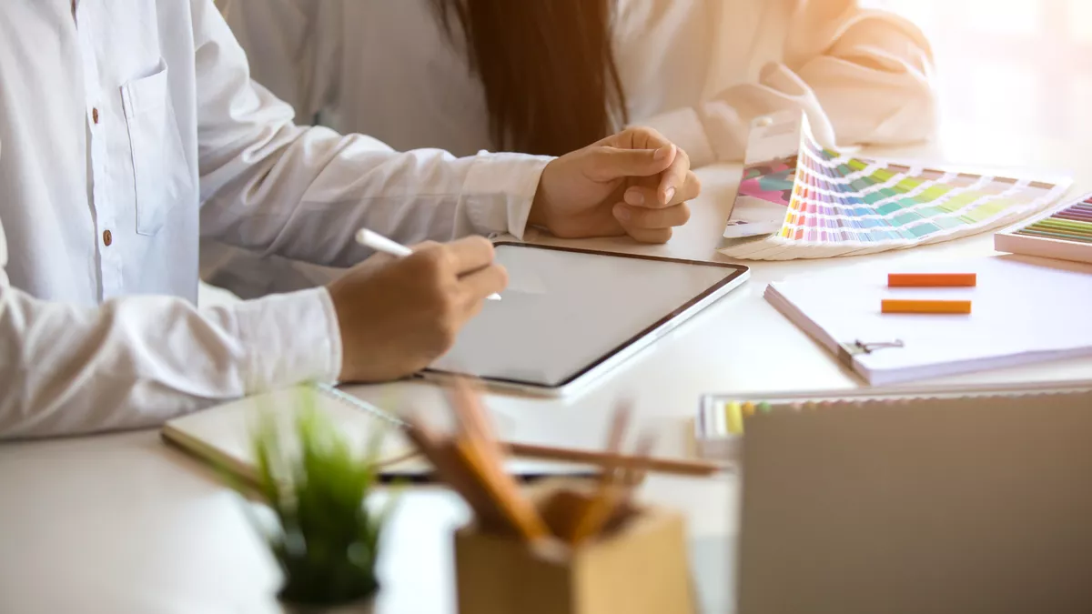 Mediendesigner Game & Animation (schul.) bei der Arbeit