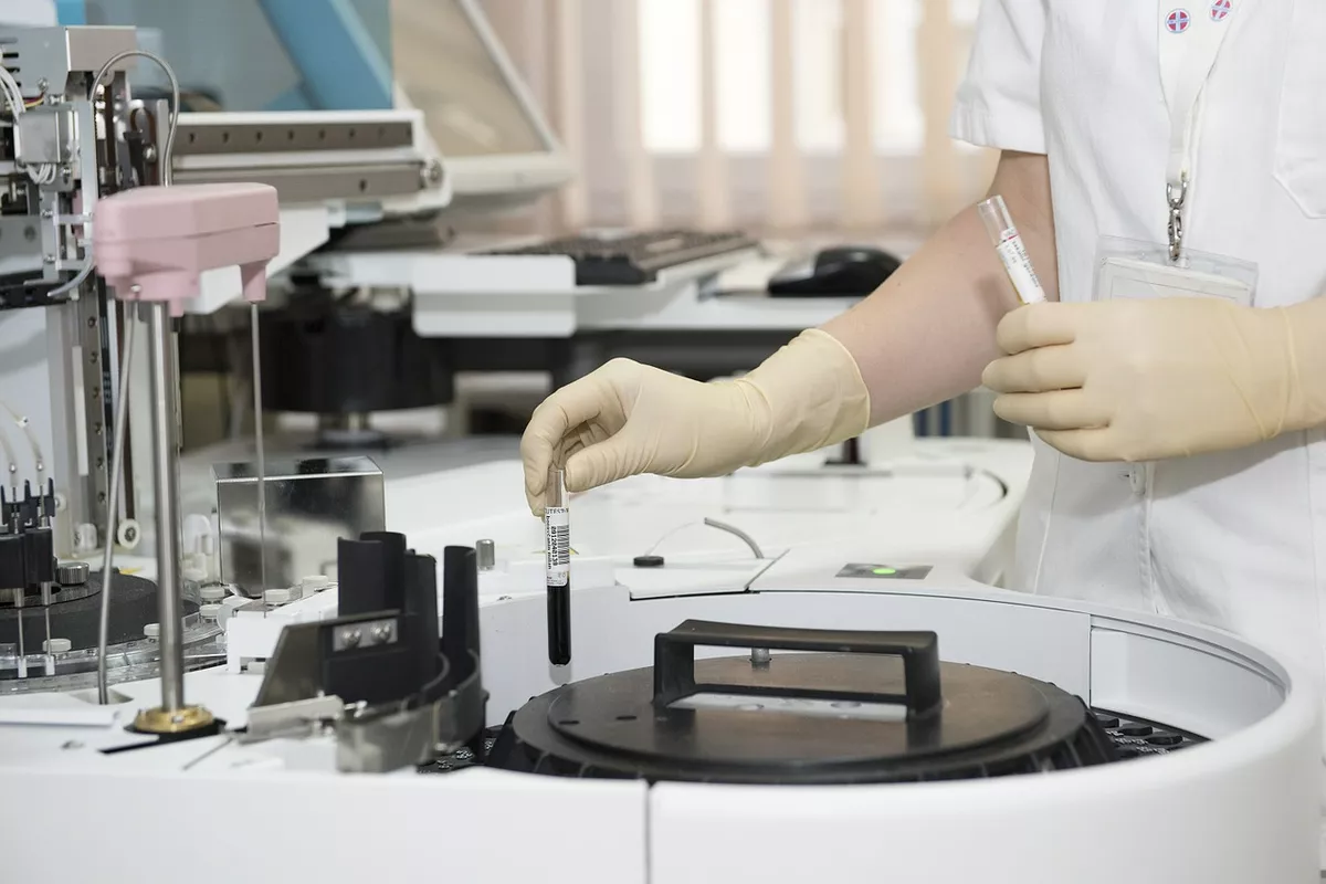 Bachelor of Engineering Pharmatechnik inkl. Berufsausbildung bei der Arbeit