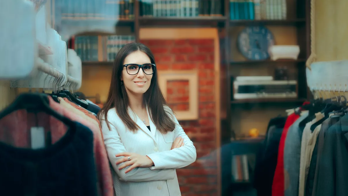 Bachelor of Arts BWL - Konsumgüter-Handel bei der Arbeit