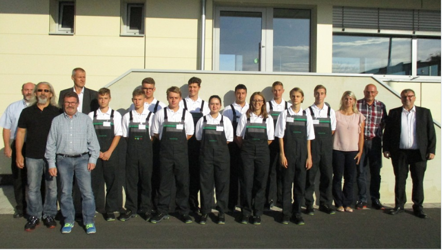 Mit dem neuen Ausbildungsjahr hat für 16 junge Leute am Schaeffler-Standort Hirschaid das Berufsleben begonnen.