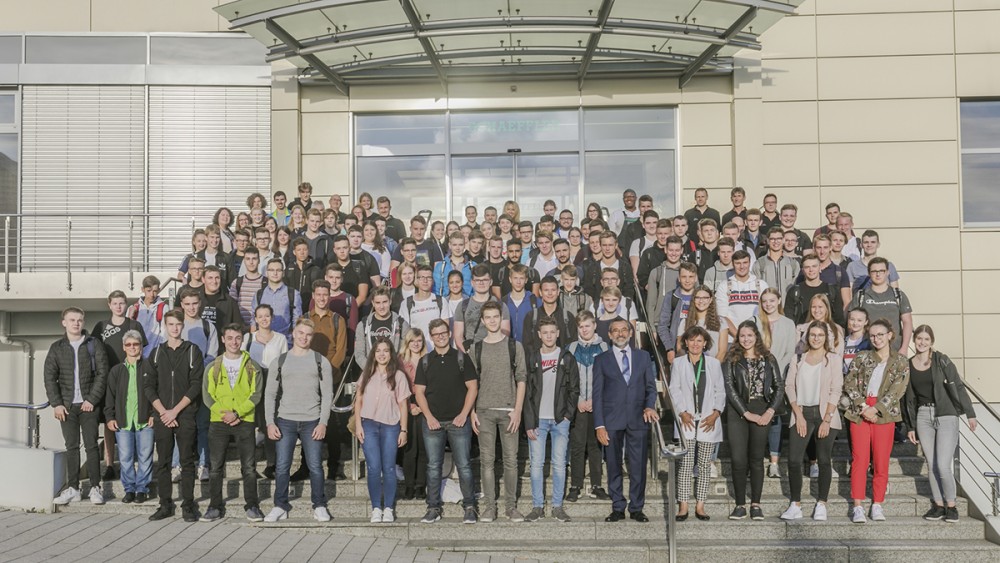 Mit dem neuen Ausbildungsjahr hat für 127 junge Leute am Schaeffler-Standort Herzogenaurach das Berufsleben begonnen.