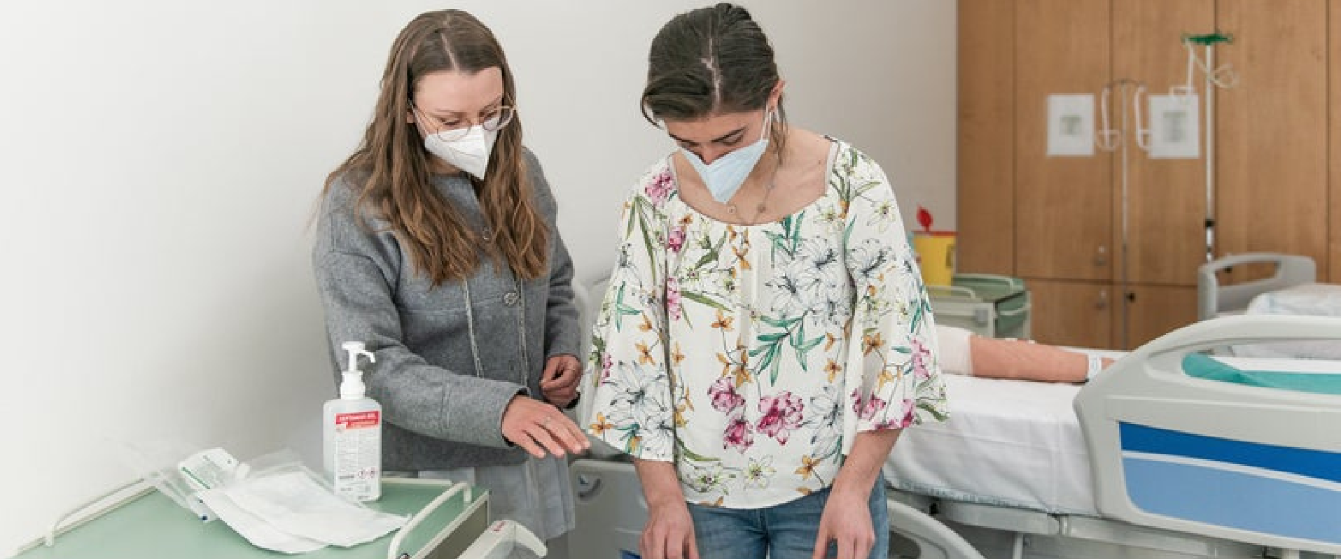 Praktische Fächer sind ein wichtiger Teil der Ausbildung in Krankenpflege an der Claudiana - ab Herbst 2022 startet das Pilotprojekt einer Außenstelle in Bruneck.