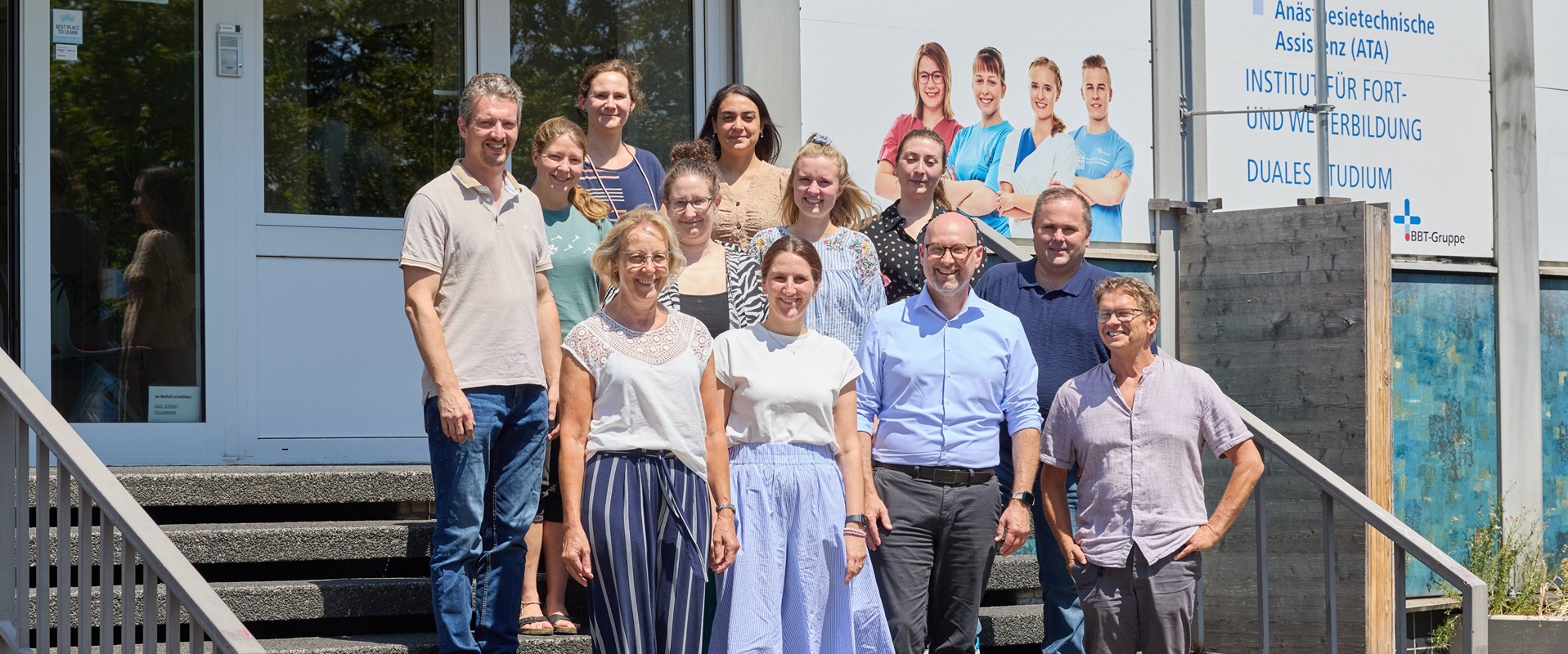 Stolzes Team: Die Ausbildung am Bildungscampus Koblenz des Katholischen Klinikums Koblenz · Montabaur gehört zu den besten in Deutschland.