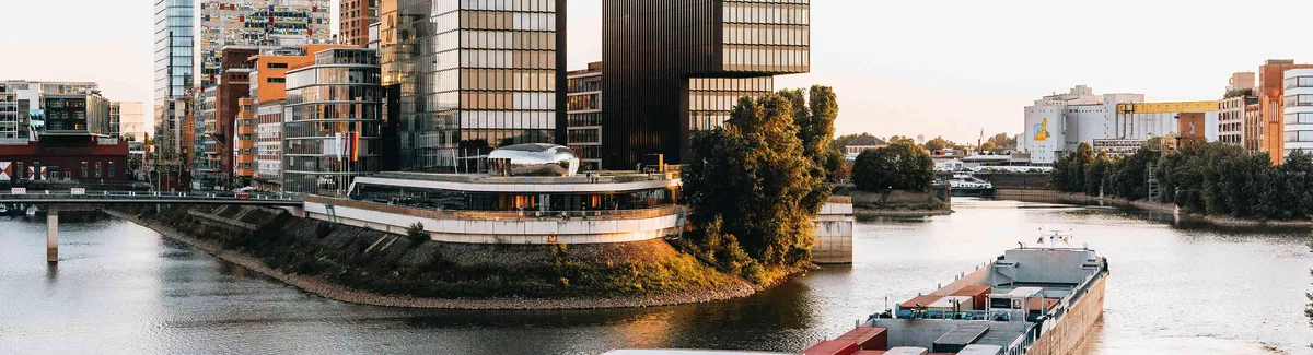 HMU Health and Medical University »Campus Düsseldorf« - Düsseldorfer Medienhafen