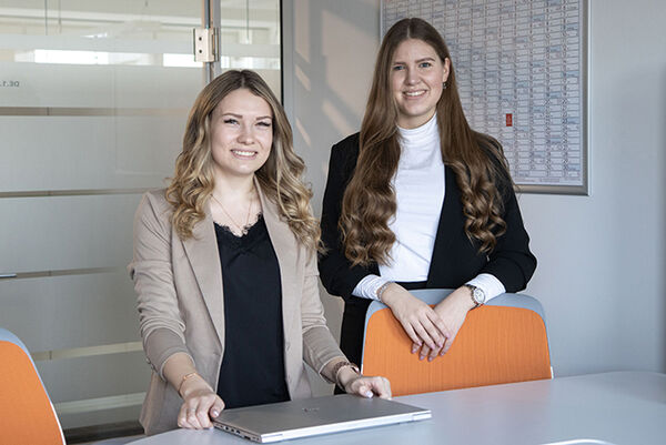Milena Augustin & Hannah Schuler (21 & 20 Jahre alt) - 2. Lehrjahr - Duales Studium Markant Services International GmbH - Offenburg