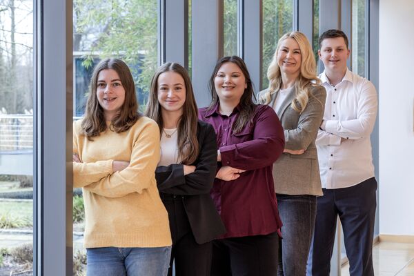 Lisa-Marie Barth, Aileen Krüger,  Luca Ostlinning, Diandra Thielepape - Ausbildung Creditreform Herford & Minden Dorff GmbH & Co. KG - Löhne