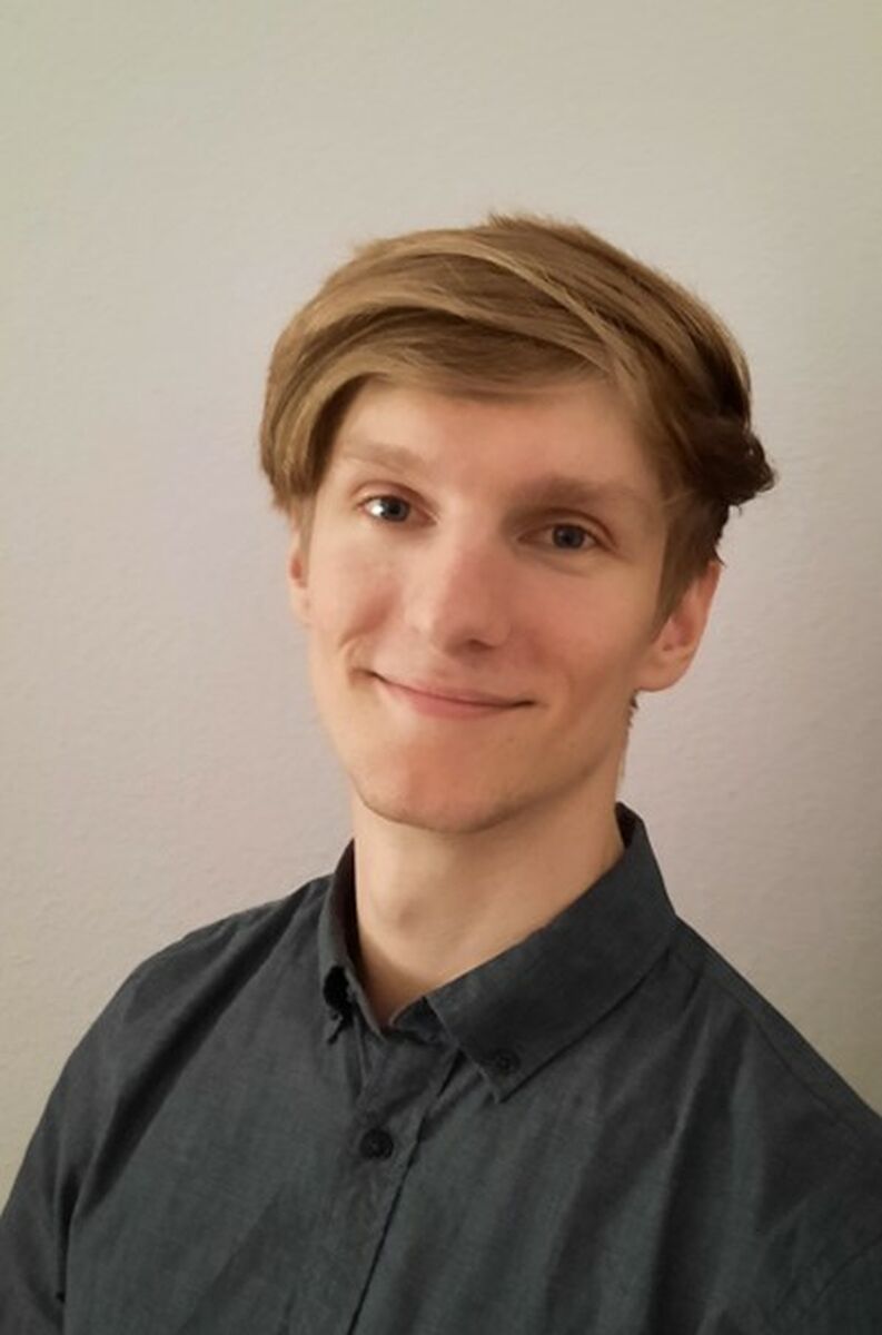 EK