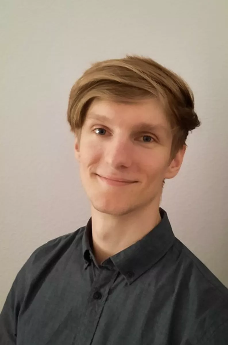 EK
