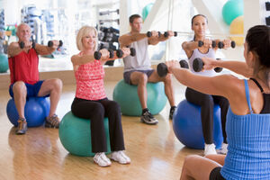 Medizinischer Fitness-/Kraft-Wellness-Trainer