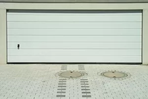 Rollladen- und Sonnenschutzmechatroniker/in