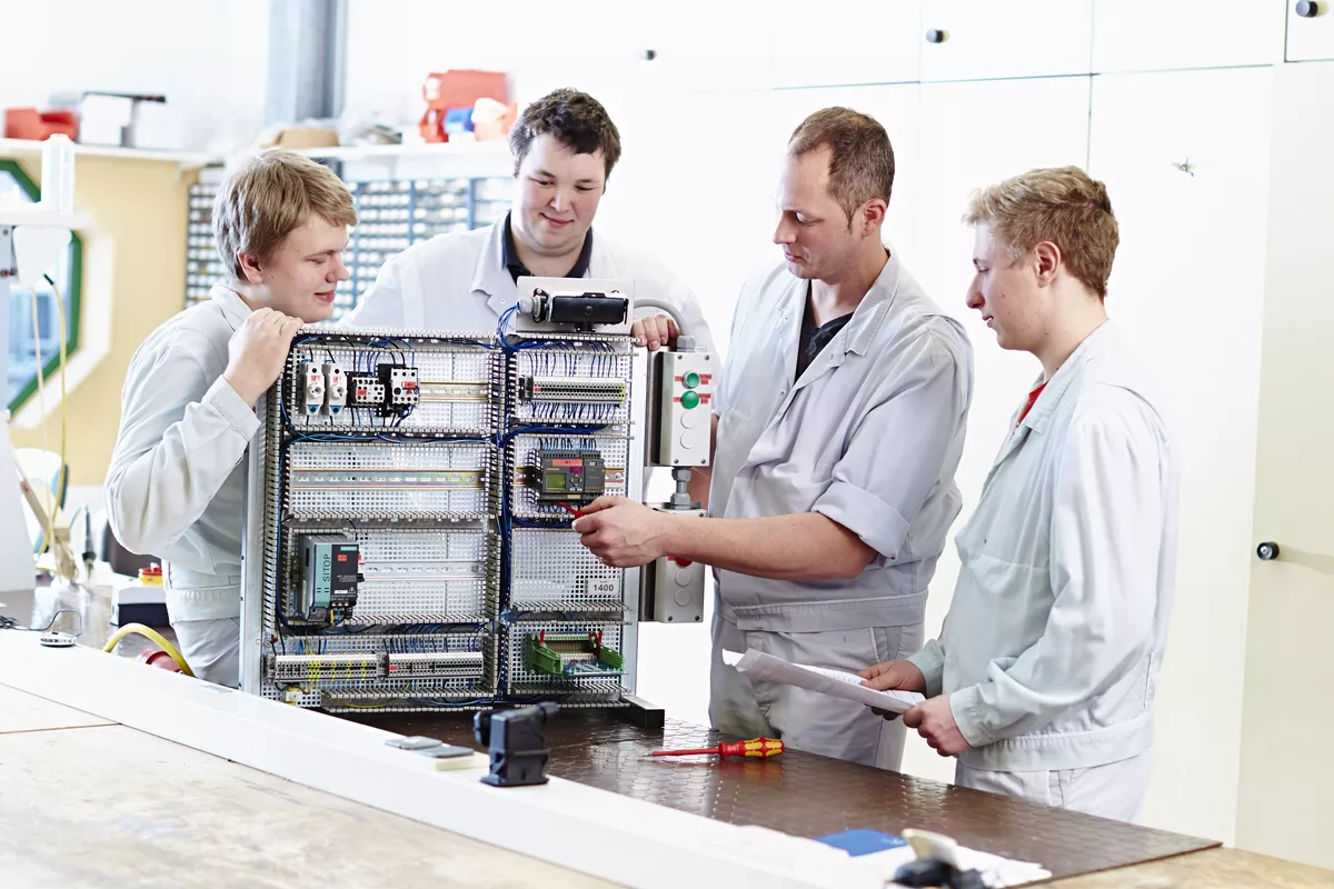 Ausbildung zum Elektroniker für Betriebstechnik
